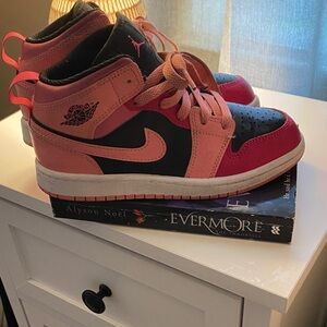 Jordan Kids Sneakers in Pink and Black
